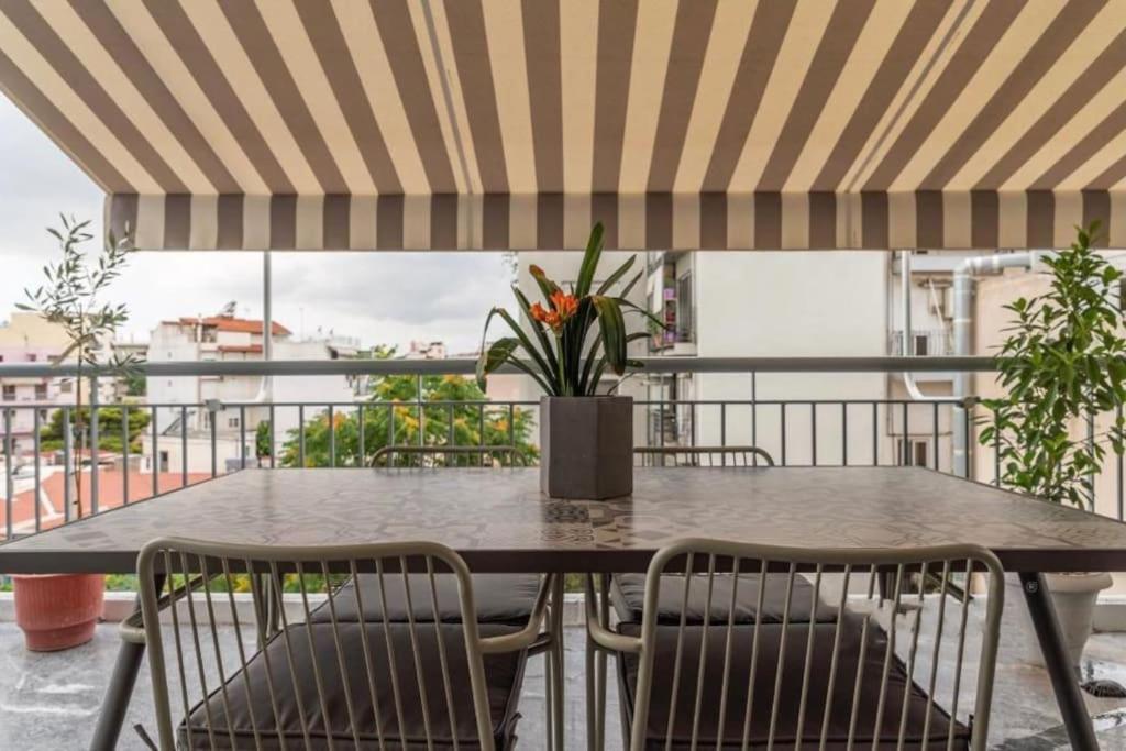 Apartment Artistic In Vibrant Gazi With Large Terrace By Ghh